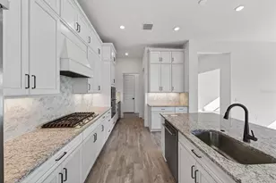 19111 Fox Lndg Pl, Lakewood Ranch, FL 34211 - Photo 21