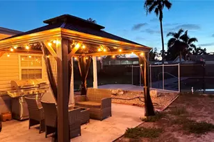 2702 38th St W, Bradenton, FL 34205 - Photo 9