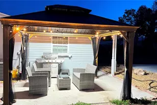 2702 38th St W, Bradenton, FL 34205 - Photo 11