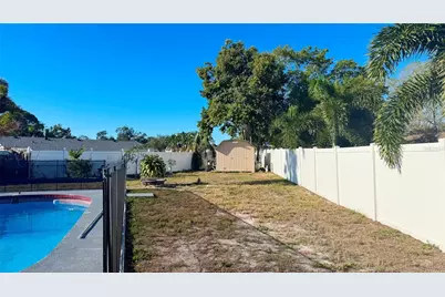 2702 38th Street W, Bradenton, FL 34205 - Photo 5