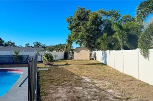 2702 38th St W, Bradenton, FL 34205 - Photo 5