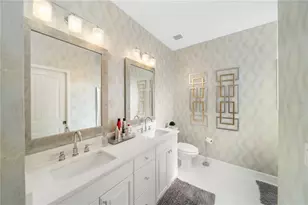 3405 71st Ave E, Sarasota, FL 34243 - Photo 23