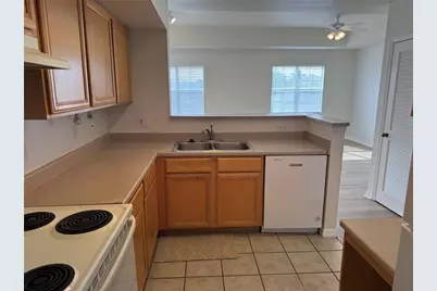 1130 Villagio Circle #208, Sarasota, FL 34237 - Photo 7