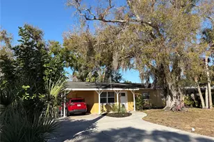 3932 Middlesex Pl, Sarasota, FL 34241 - Photo 15