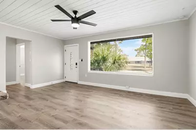 2586 Tami Sola Street, Sarasota, FL 34237 - Photo 5