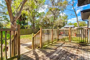 2586 Tami Sola St, Sarasota, FL 34237 - Photo 27