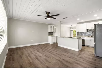 2586 Tami Sola Street, Sarasota, FL 34237 - Photo 5