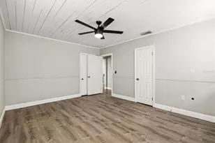 2586 Tami Sola St, Sarasota, FL 34237 - Photo 21