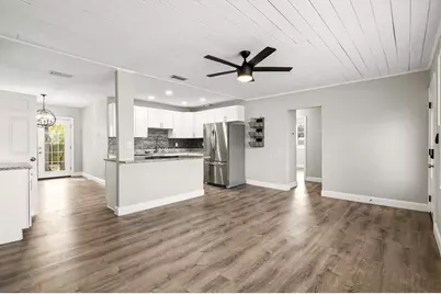 2586 Tami Sola Street, Sarasota, FL 34237 - Photo 7