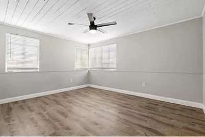 2586 Tami Sola Street, Sarasota, FL 34237 - Photo 25