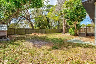 2586 Tami Sola St, Sarasota, FL 34237 - Photo 31