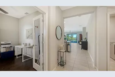 3115 Trustee Avenue, Sarasota, FL 34243 - Photo 7