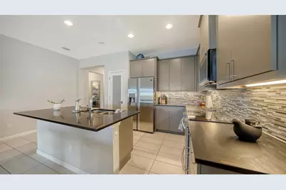 3115 Trustee Avenue, Sarasota, FL 34243 - Photo 11