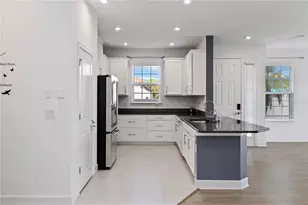 10934 Wendover Dr, Palmetto, FL 34221 - Photo 5