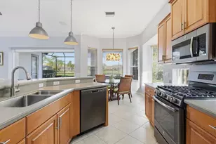 7029 Lennox Pl, University Park, FL 34201 - Photo 13