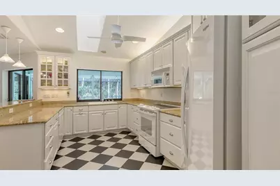 7604 Weeping Willow Circle, Sarasota, FL 34241 - Photo 17