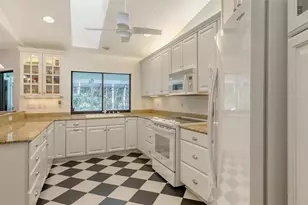 7604 Weeping Willow Cir, Sarasota, FL 34241 - Photo 17