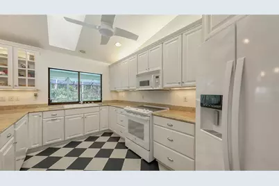 7604 Weeping Willow Circle, Sarasota, FL 34241 - Photo 19