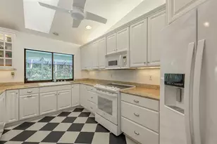 7604 Weeping Willow Cir, Sarasota, FL 34241 - Photo 19