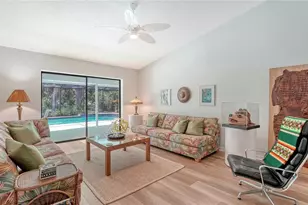 7604 Weeping Willow Cir, Sarasota, FL 34241 - Photo 13