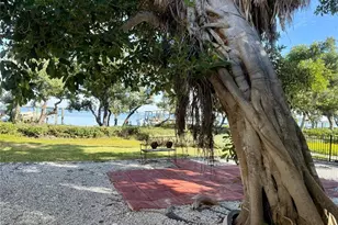 2316 Canasta Dr, Bradenton Beach, FL 34217 - Photo 23