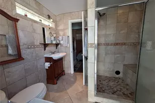 218 22nd St NE, Bradenton, FL 34208 - Photo 17