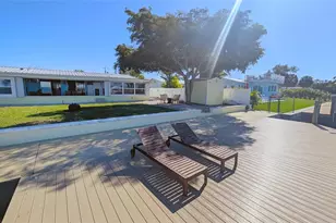218 22nd St NE, Bradenton, FL 34208 - Photo 3