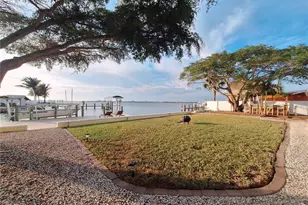 218 22nd St NE, Bradenton, FL 34208 - Photo 9