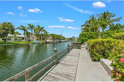 614 Gladstone Lane, Holmes Beach, FL 34217 - Photo 41