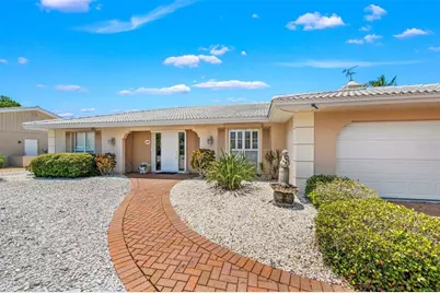 614 Gladstone Lane, Holmes Beach, FL 34217 - Photo 13