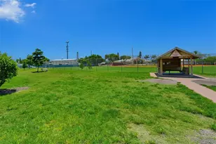 614 Gladstone Ln, Holmes Beach, FL 34217 - Photo 55