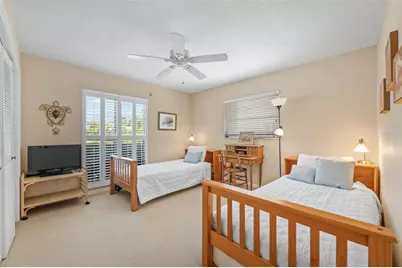 614 Gladstone Lane, Holmes Beach, FL 34217 - Photo 31