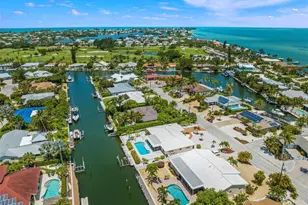 614 Gladstone Ln, Holmes Beach, FL 34217 - Photo 7