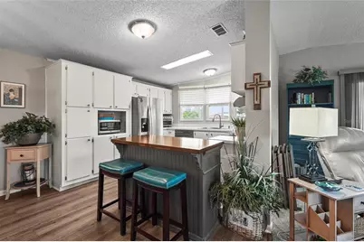 8470 Imperial Circle, Palmetto, FL 34221 - Photo 3