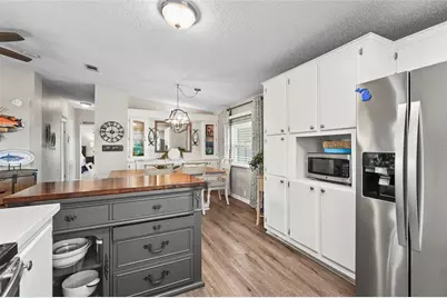 8470 Imperial Circle, Palmetto, FL 34221 - Photo 7