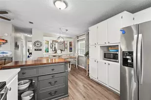 8470 Imperial Cir, Palmetto, FL 34221 - Photo 7