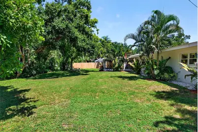 4808 Riverwood Avenue, Sarasota, FL 34231 - Photo 21