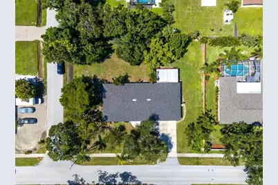 4808 Riverwood Avenue, Sarasota, FL 34231 - Photo 17