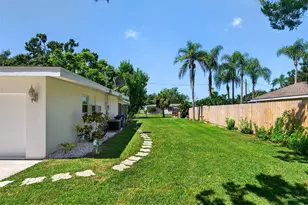 4808 Riverwood Ave, Sarasota, FL 34231 - Photo 7