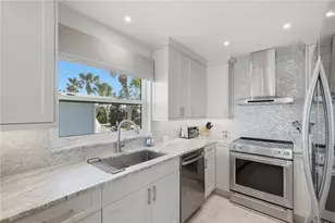 600 Manatee Ave, Holmes Beach, FL 34217 - Photo 7