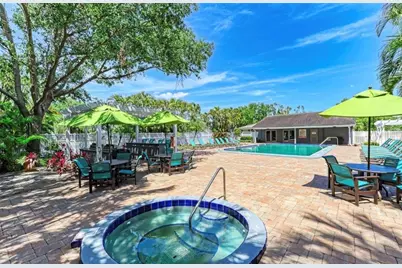 5400 26th Street W #F104, Bradenton, FL 34207 - Photo 9
