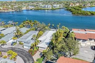1320 Moonmist Dr, Sarasota, FL 34242 - Photo 51