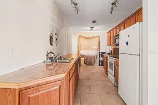 3807 Chinaberry Rd, Bradenton, FL 34208 - Photo 5