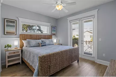 6908 Holmes Boulevard, Holmes Beach, FL 34217 - Photo 21