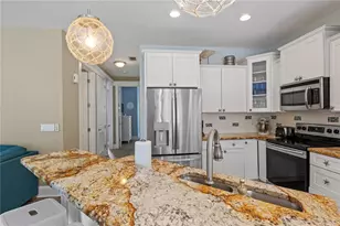 6908 Holmes Blvd, Holmes Beach, FL 34217 - Photo 15