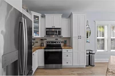 6908 Holmes Boulevard, Holmes Beach, FL 34217 - Photo 15