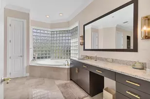 896 Macewen Dr, Osprey, FL 34229 - Photo 15