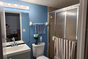 3064 Lake Bayshore Dr, Bradenton, FL 34205 - Photo 11