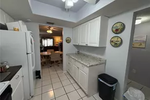 3064 Lake Bayshore Dr, Bradenton, FL 34205 - Photo 27