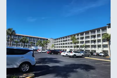 3064 Lake Bayshore Drive #115, Bradenton, FL 34205 - Photo 3